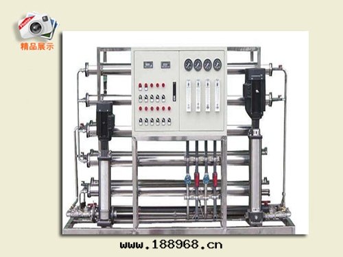 大(dà)型淨水(shuǐ)設備